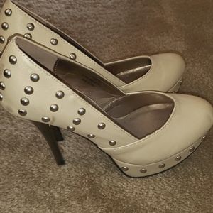 Nude High Heels with Gold Accents